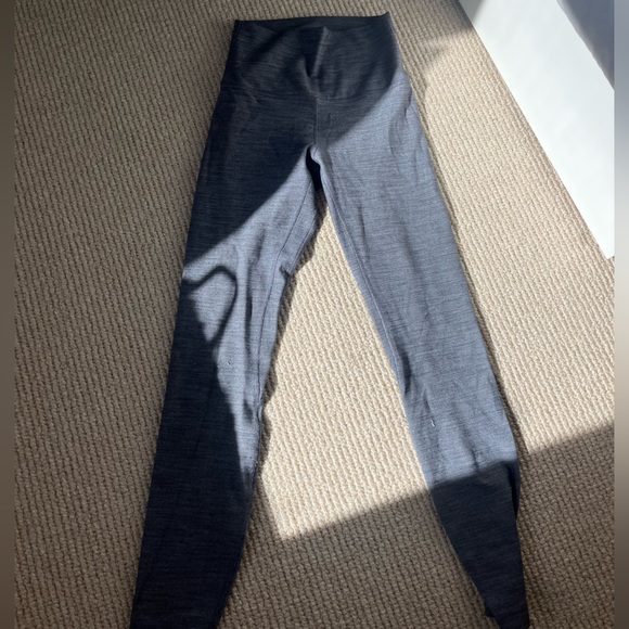 Lululemon Wunder Under Grey Leggings 25’-28’ - Picture 3 of 5